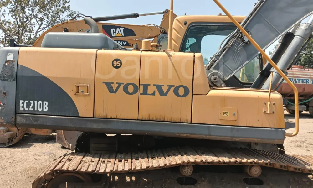 Volvo EC210B Excavator